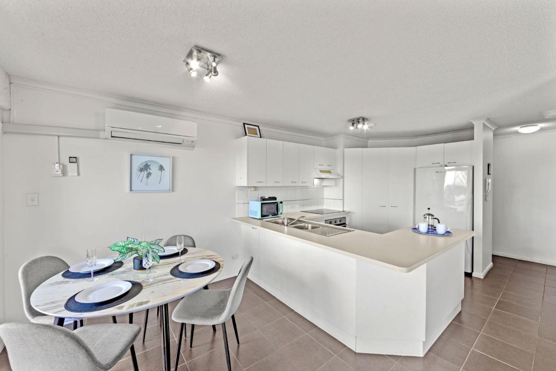 Reflections Holiday Apartments Maroochydore Rum bild
